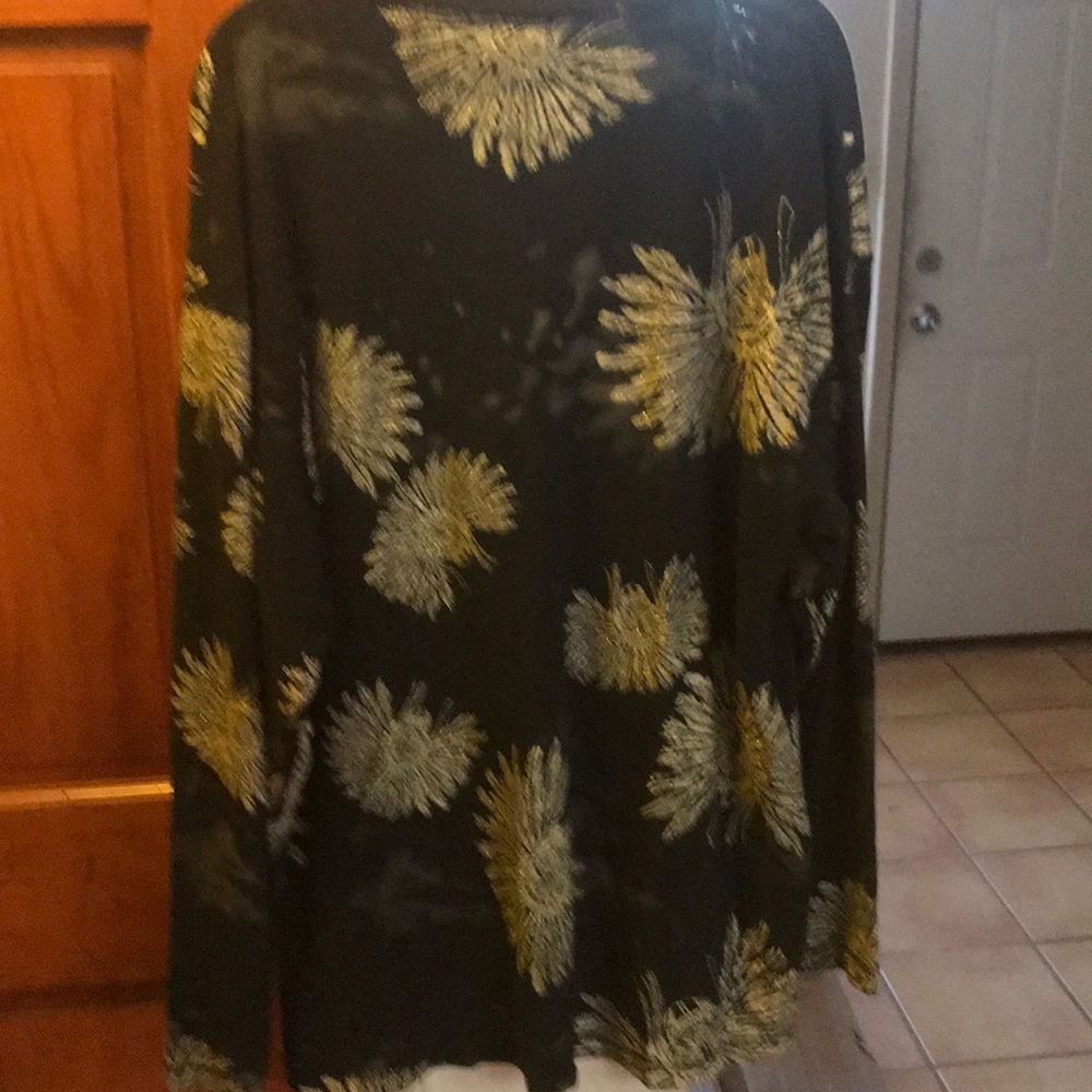Shirt - Picture 2 of 3